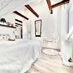 Dalgade Loft And Living Apartmán *